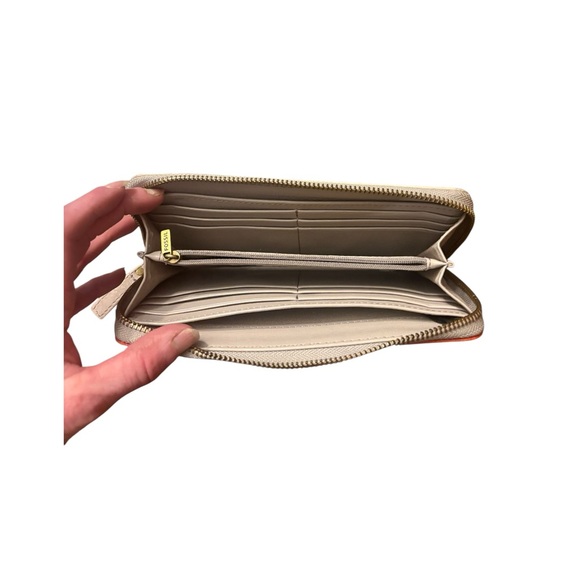 Fossil - Picture 3 of 3